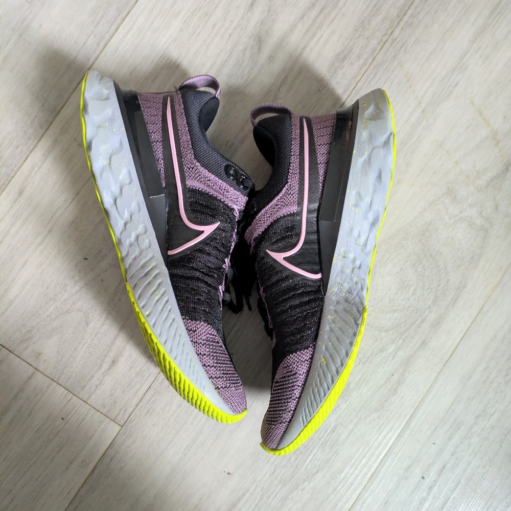 Nike React Infinity Run Flyknit 2 Violet Dust Women's Sneakers Size USA 7.5